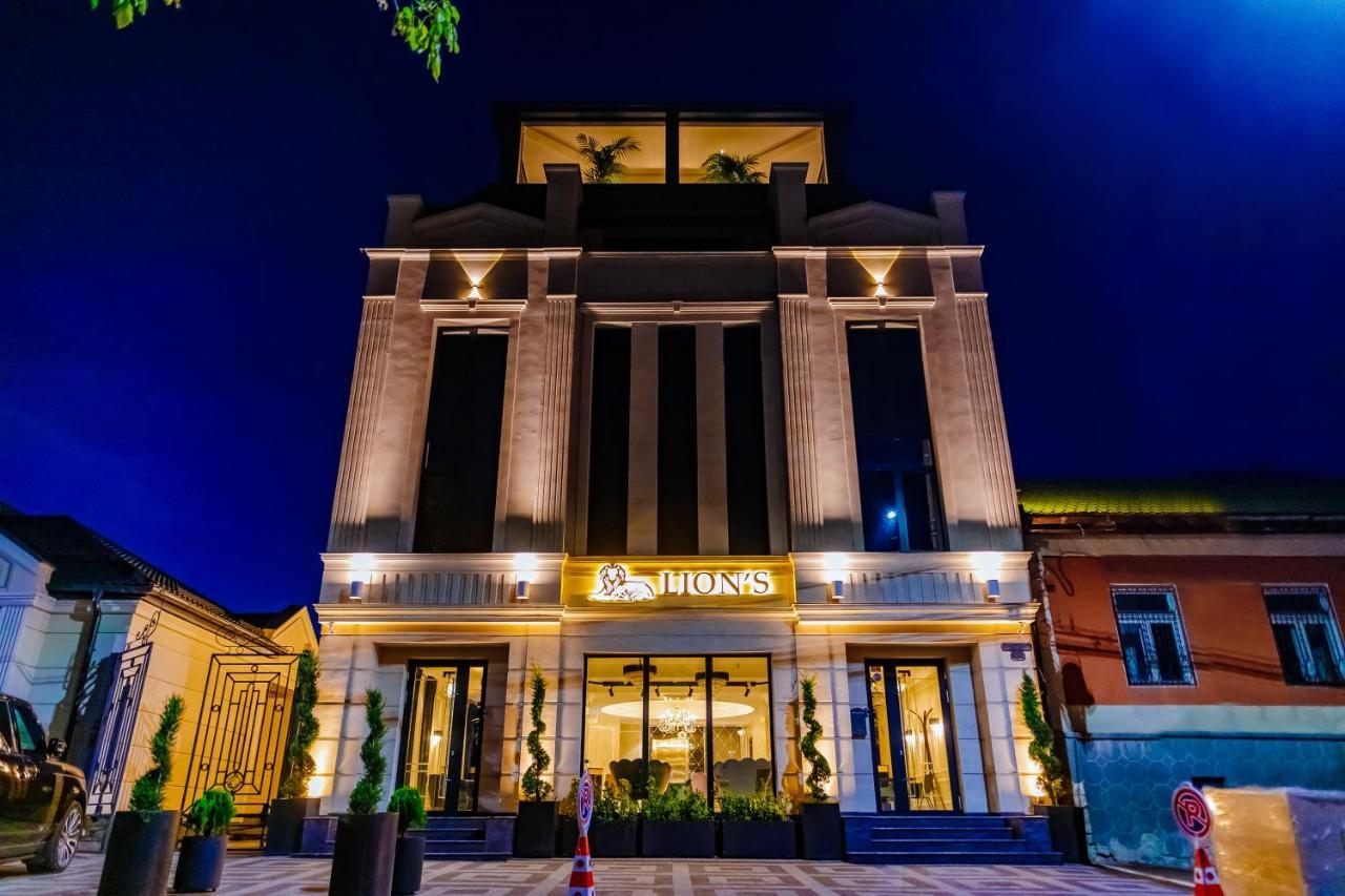 Lion'S Hotel Chişinău Extérieur photo