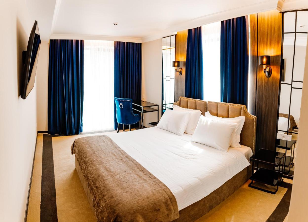 Lion'S Hotel Chişinău Extérieur photo