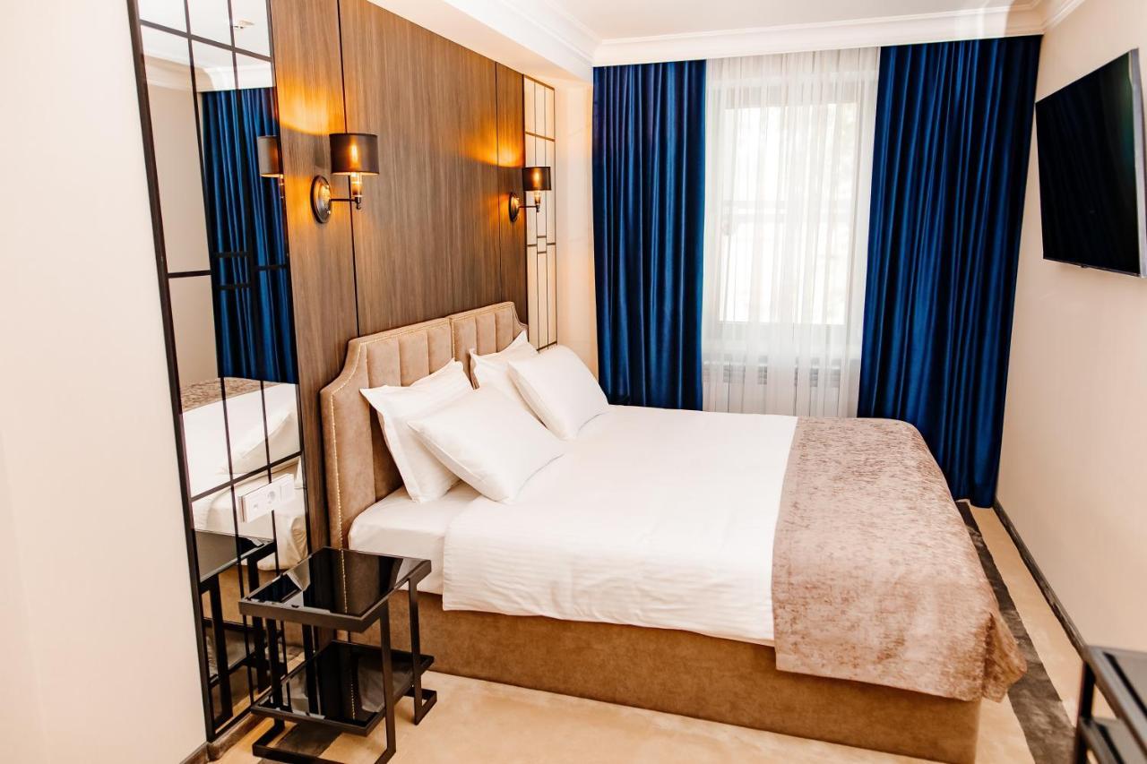 Lion'S Hotel Chişinău Extérieur photo