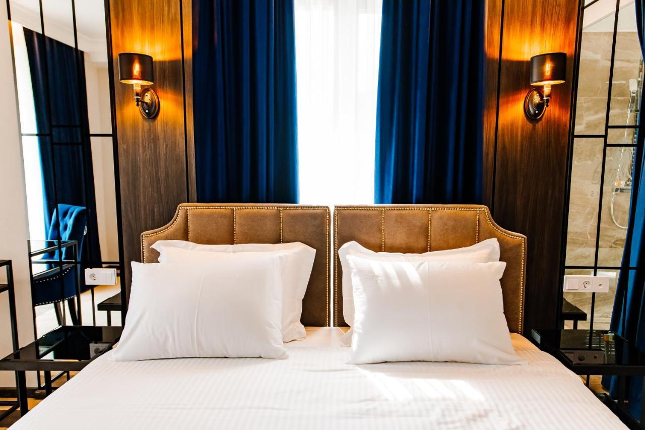Lion'S Hotel Chişinău Extérieur photo