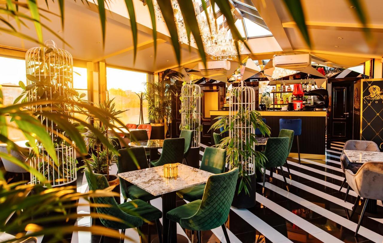 Lion'S Hotel Chişinău Extérieur photo