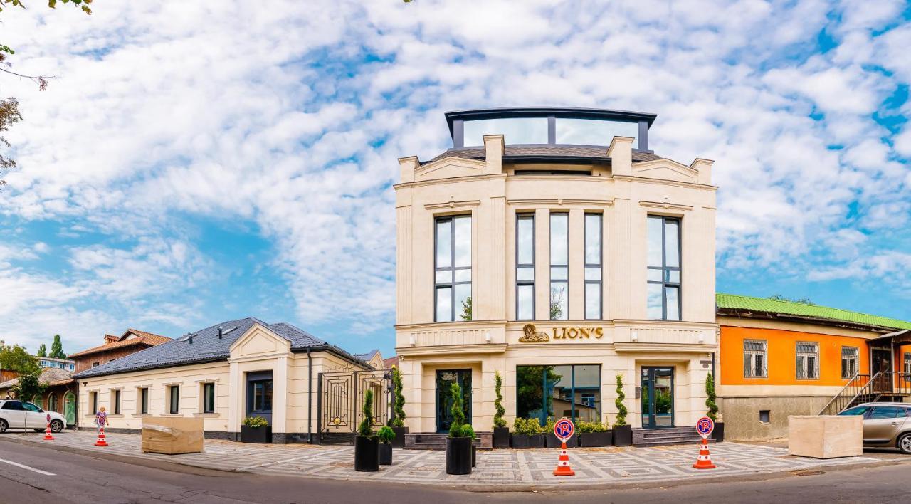 Lion'S Hotel Chişinău Extérieur photo