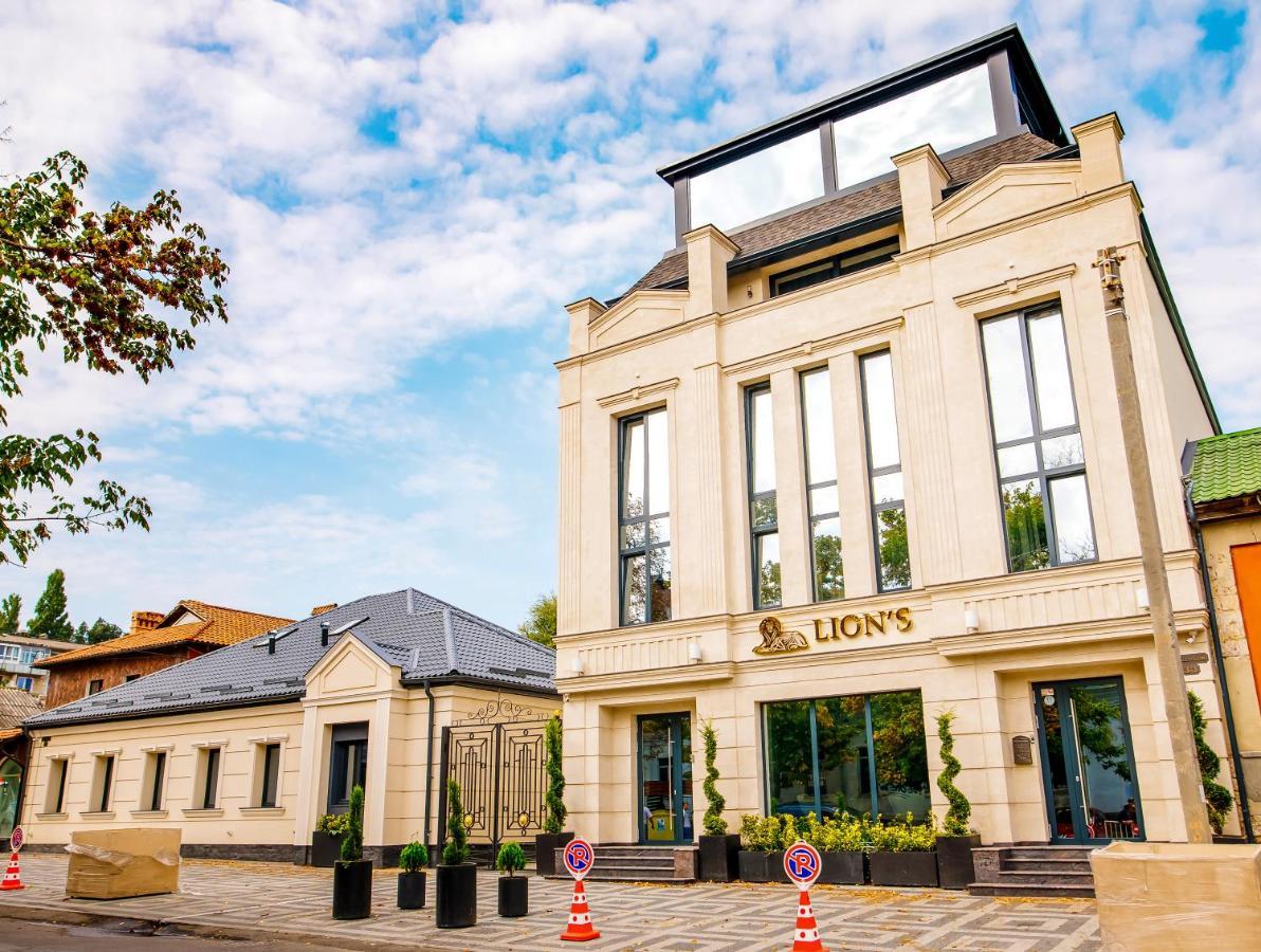 Lion'S Hotel Chişinău Extérieur photo